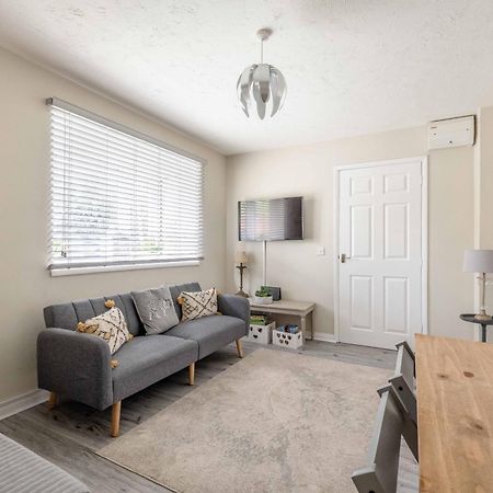 Windsor Burnham Ascot Haven Sleeps 4 Villa Slough Ngoại thất bức ảnh