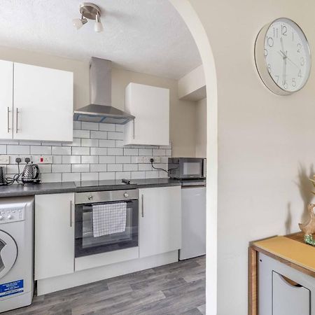 Windsor Burnham Ascot Haven Sleeps 4 Villa Slough Ngoại thất bức ảnh