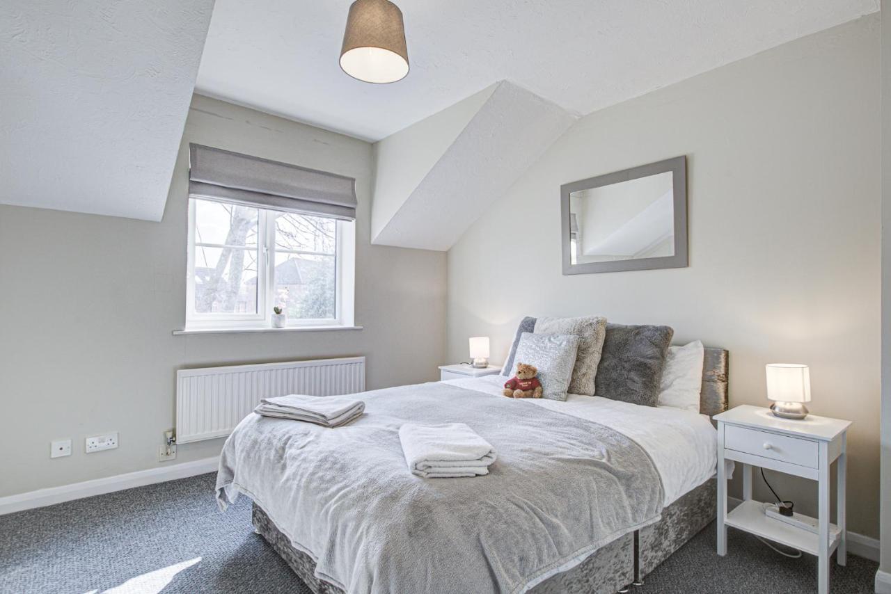 Windsor Burnham Ascot Haven Sleeps 4 Villa Slough Ngoại thất bức ảnh