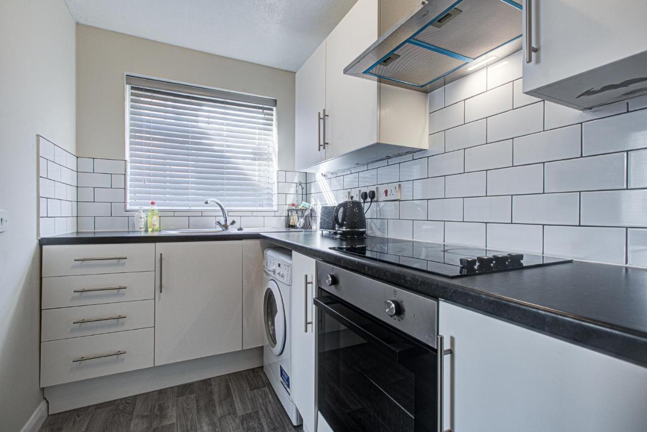 Windsor Burnham Ascot Haven Sleeps 4 Villa Slough Ngoại thất bức ảnh