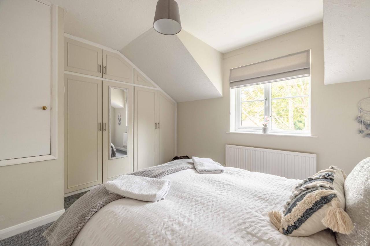 Windsor Burnham Ascot Haven Sleeps 4 Villa Slough Ngoại thất bức ảnh