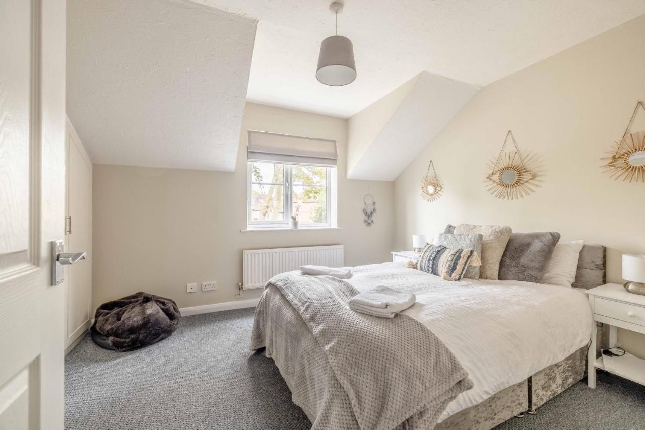 Windsor Burnham Ascot Haven Sleeps 4 Villa Slough Ngoại thất bức ảnh