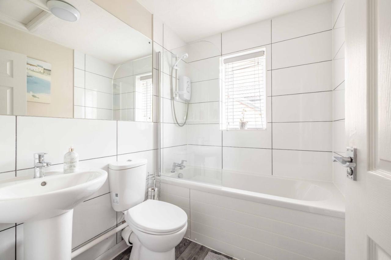 Windsor Burnham Ascot Haven Sleeps 4 Villa Slough Ngoại thất bức ảnh