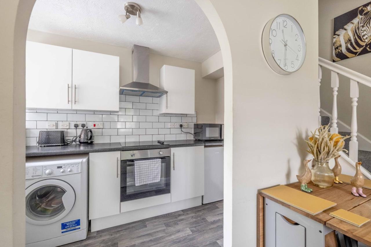 Windsor Burnham Ascot Haven Sleeps 4 Villa Slough Ngoại thất bức ảnh