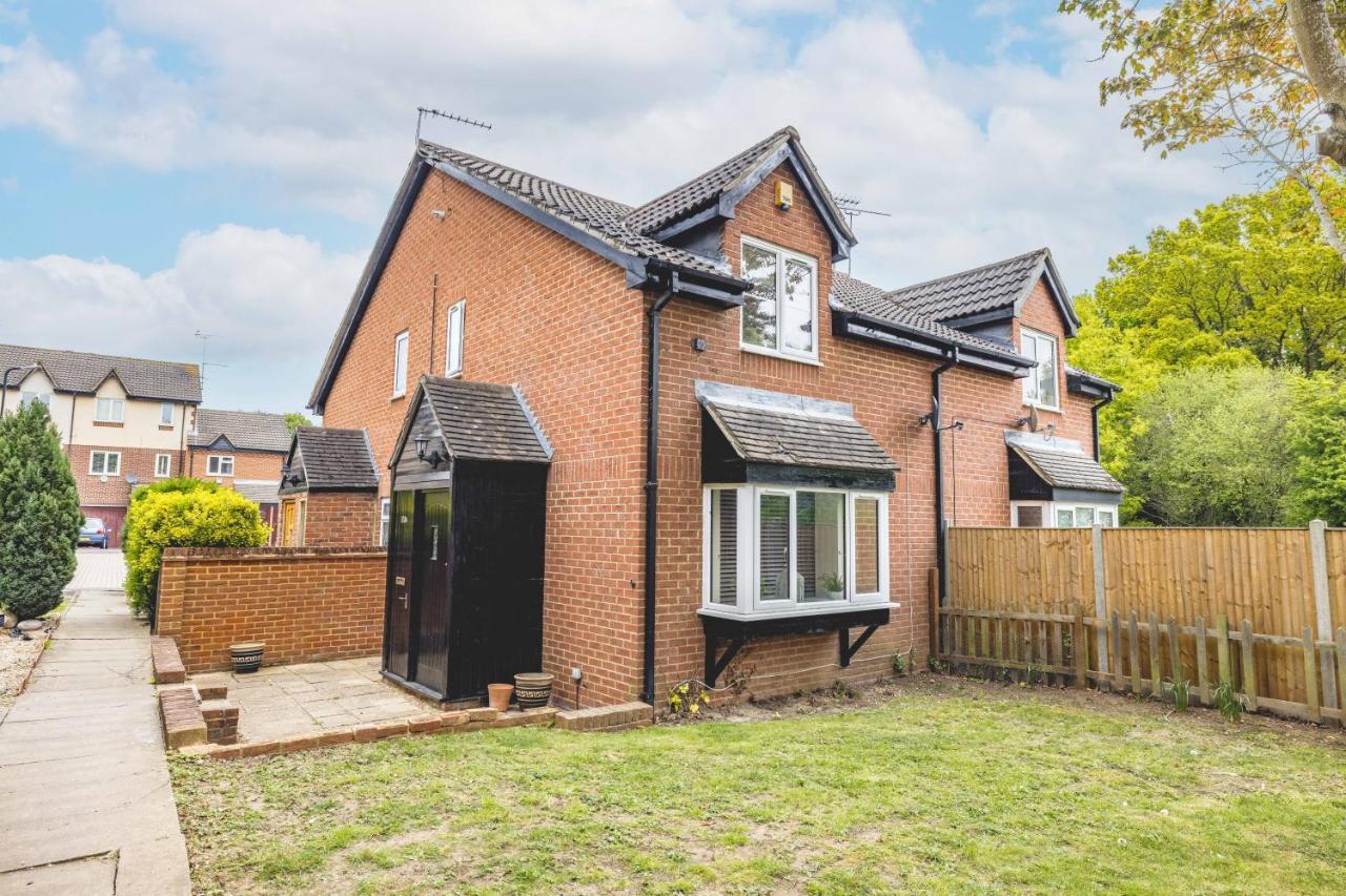 Windsor Burnham Ascot Haven Sleeps 4 Villa Slough Ngoại thất bức ảnh